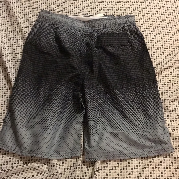 NWOT Body glove swim trunks XL (18) - Picture 4 of 7
